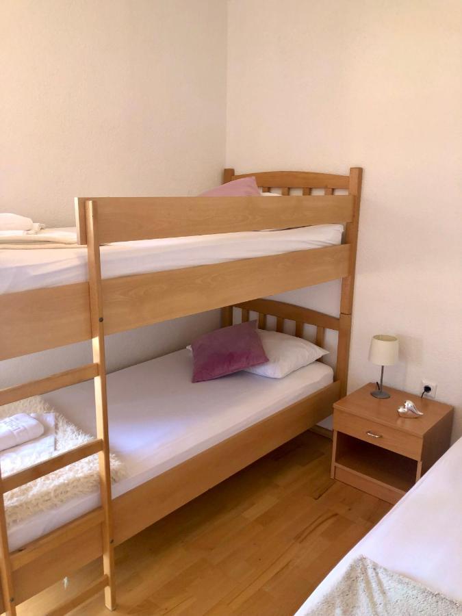 Hotel B&B CHAMBERLAIN Milna  Buitenkant foto
