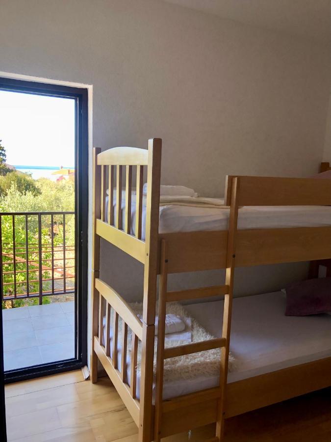 Hotel B&B CHAMBERLAIN Milna  Buitenkant foto